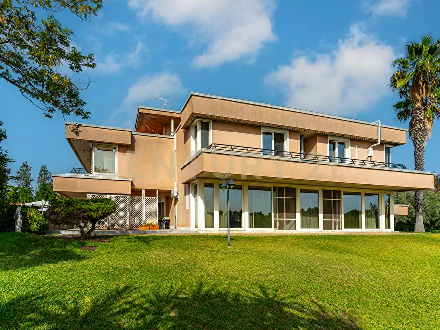 Immagine 2 di Villa in vendita  in Via dei Maceratoi 4 a Acireale
