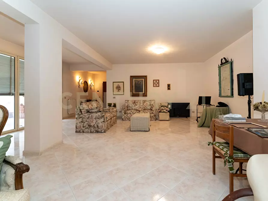 Immagine 4 di Pentalocale in vendita  in Via Archimede sn a Carlentini