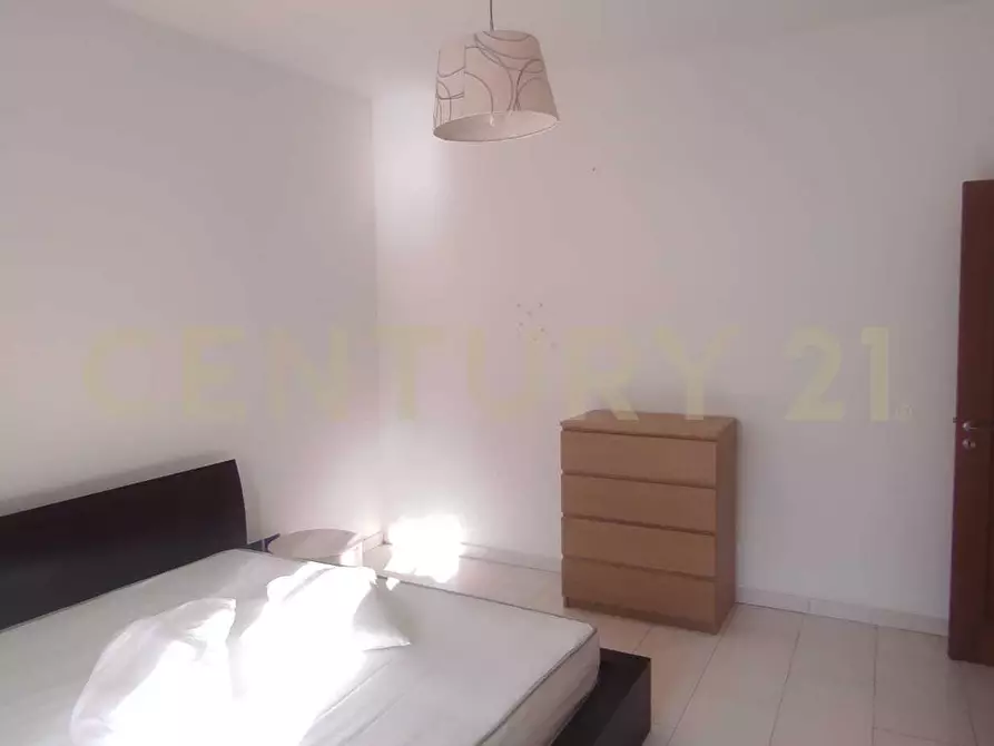 Immagine 8 di Bilocale in vendita  in Viale Tommaso Fazello 11 a Linguaglossa