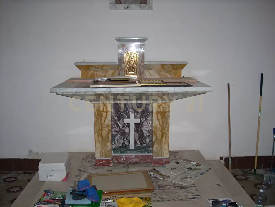 Immagine 10 di Palazzo in vendita  in Viale Regina Margherita 27 a Messina