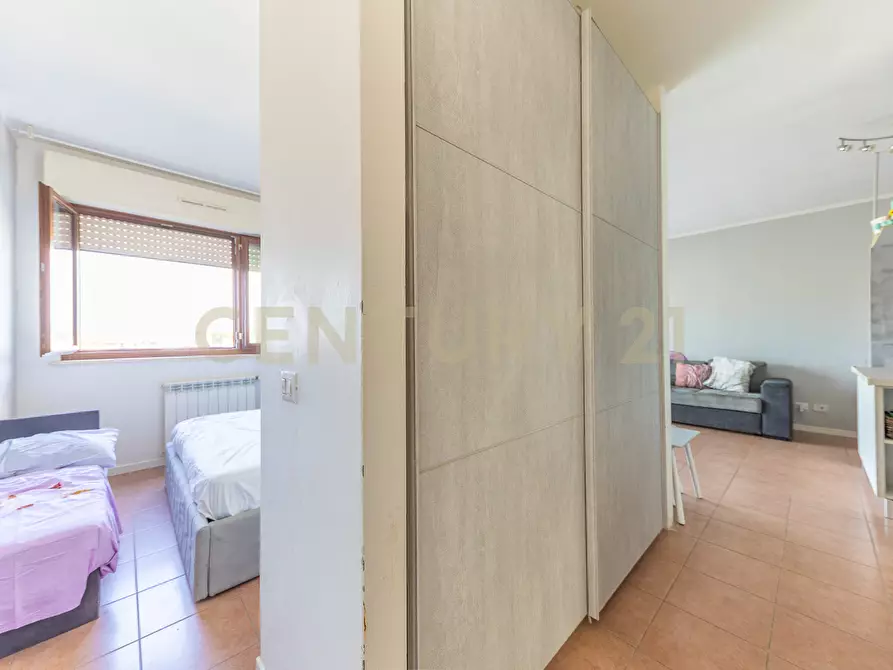 Immagine 22 di Bilocale in vendita  in Via Raffaello Liberti 163 a Roma