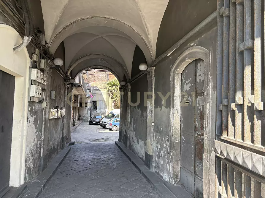 Immagine 6 di Locale commerciale in vendita  in Via 6 Aprile 59 a Catania