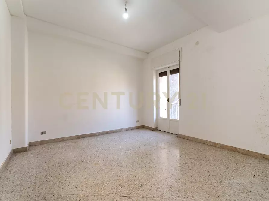 Immagine 32 di Pentalocale in vendita  in Via Antonino di Sangiuliano 54 a Catania