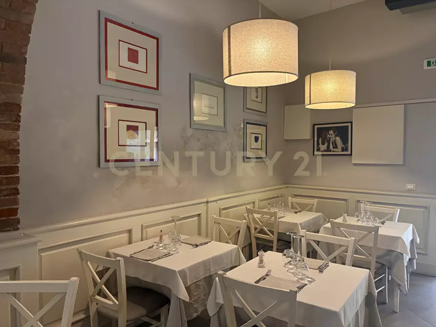 Immagine 2 di Bar / Ristorante in vendita  in Via Roma 75 a Orbetello