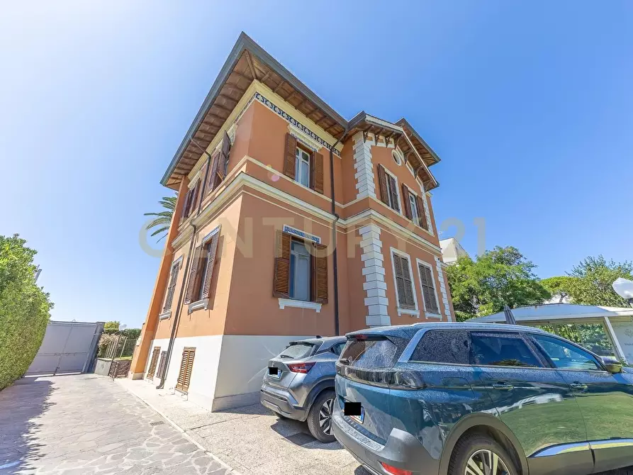 Immagine 23 di Villa in vendita  in Via Aurelia 393 a Santa Marinella