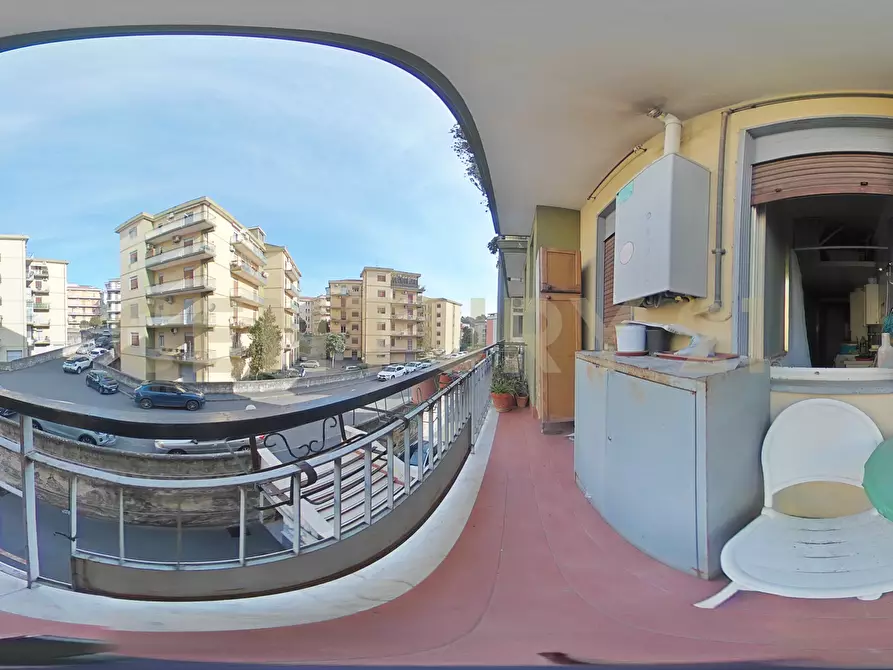 Immagine 49 di Pentalocale in vendita  in Via Fratelli Bandiera 13 a Gravina Di Catania