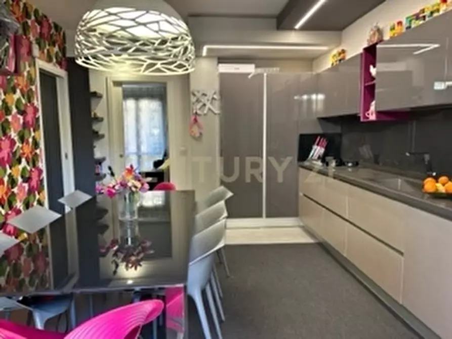 Immagine 3 di Porzione di casa in vendita  in Viale Europa 122 a San Gregorio Di Catania