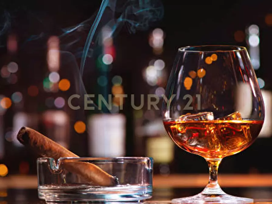 Immagine 10 di Tabaccheria in vendita  in Via della Regione Siciliana snc a Gioiosa Marea