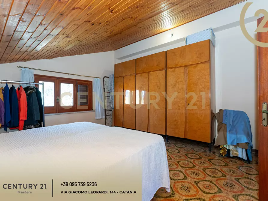 Immagine 27 di Villa in vendita  in Via Francesco Durante 11 a Pedara