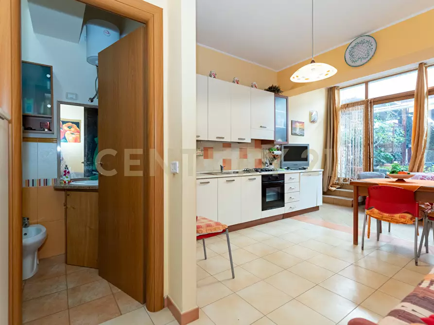 Immagine 21 di Bilocale in vendita  in Via Lungomare 2 a Sant'alessio Siculo