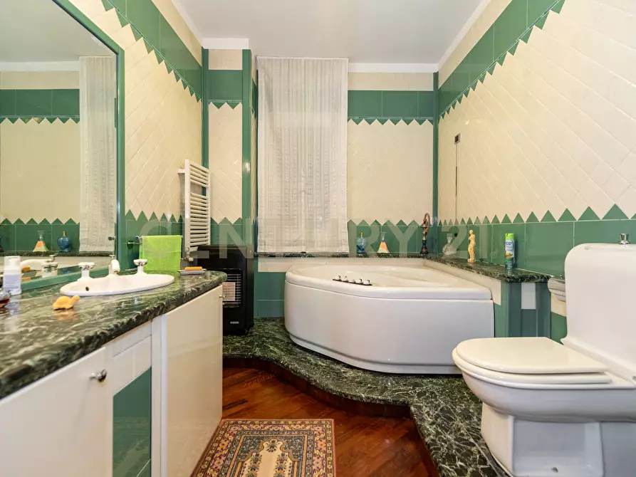 Immagine 27 di Villa in vendita  in Via Salemi 19 a Mascalucia