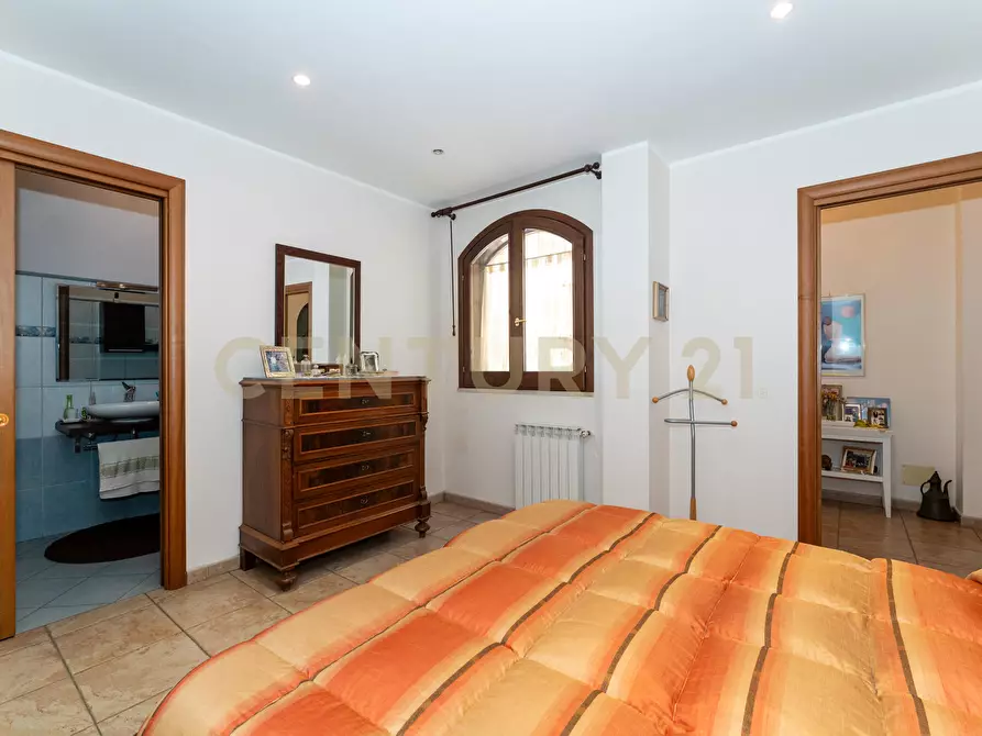 Immagine 60 di Villa in vendita  in Via Alcaloro Petrone 47 a Viagrande