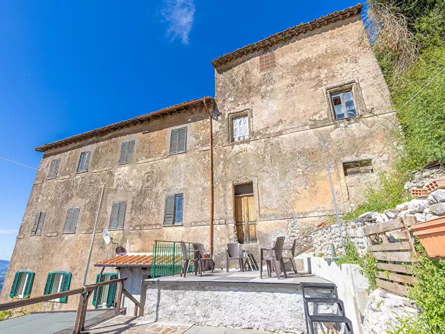 Immagine 3 di Villa in vendita  in Via Vittorio Emanuele 22 a Serrone