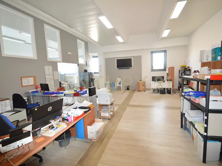 Immagine 10 di Ufficio in vendita  in Via Ambra 33/A a Grosseto