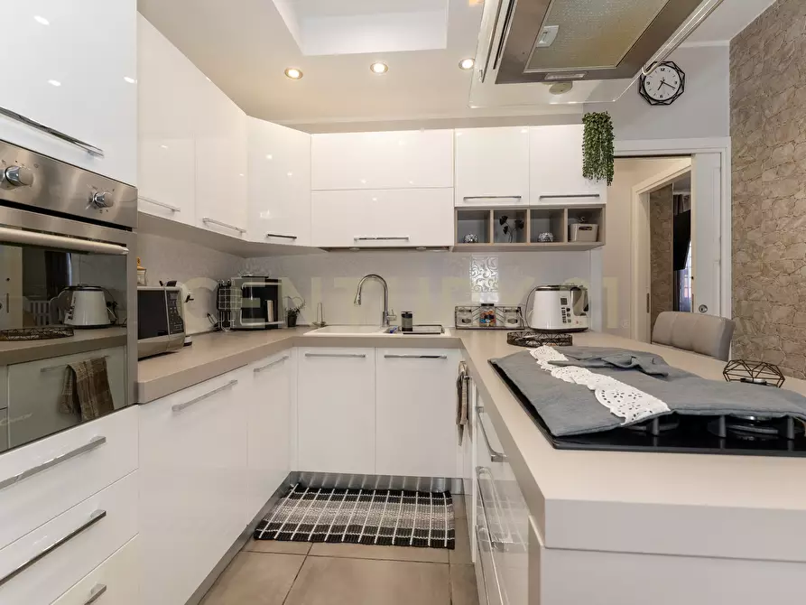 Immagine 54 di Casa semindipendente in vendita  in Via A. di Sangiuliano 42 a Sant'agata Li Battiati