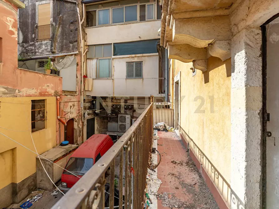 Immagine 22 di Bilocale in vendita  in Via Plebiscito 137 a Catania