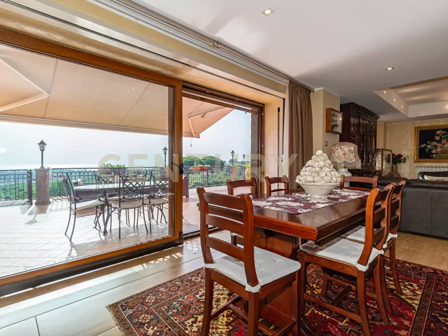 Immagine 25 di Villa in vendita  in Via Brinzio 20 a Aci Catena