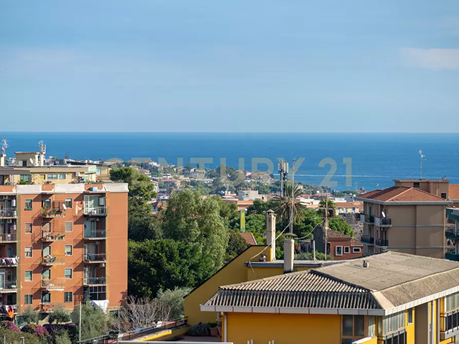 Immagine 26 di Attico in vendita  in Via Vincenzo Giuffrida 203 a Catania