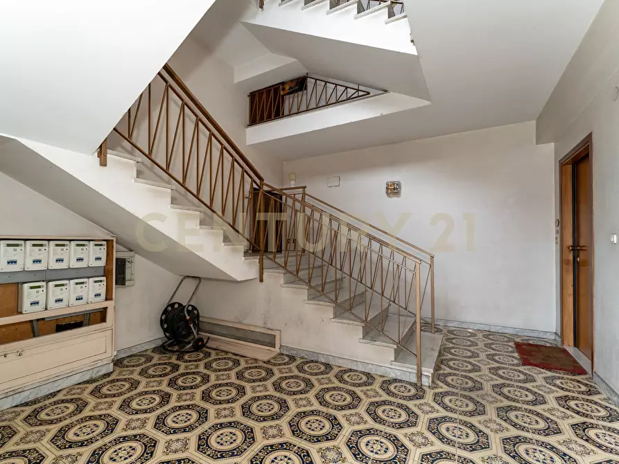 Immagine 39 di Trilocale in vendita  in Via Antonio Gramsci 23 a Gravina Di Catania