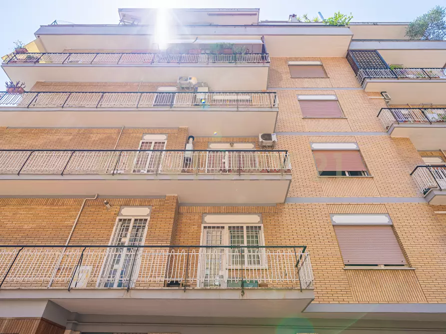 Immagine 95 di Trilocale in vendita  in Via Carlo Dossi 80 a Roma