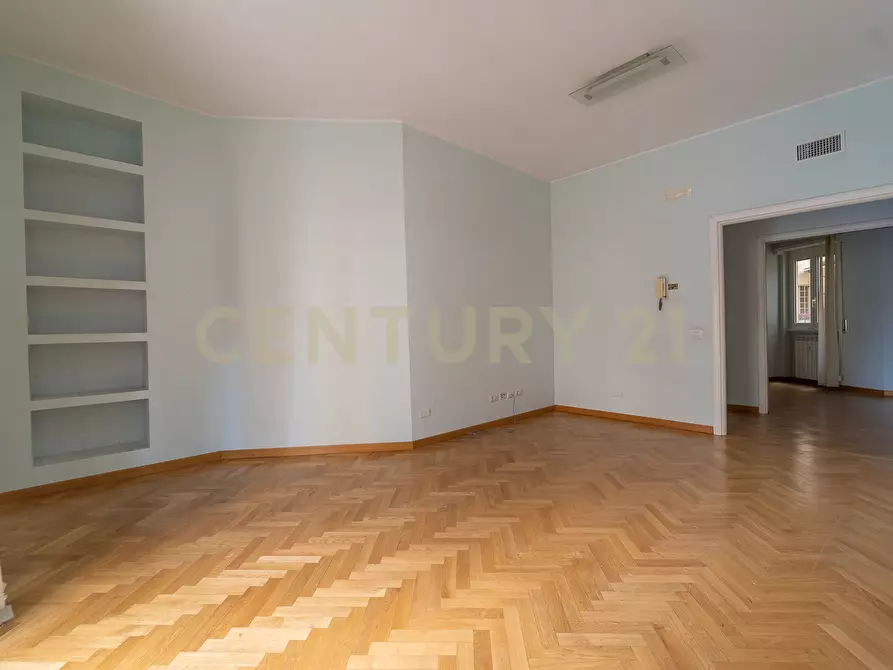 Immagine 11 di Pentalocale in affitto  in Via di Vigna Stelluti 157 a Roma