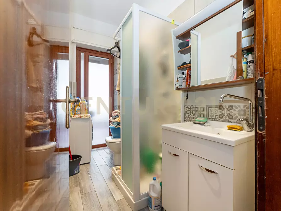 Immagine 32 di Pentalocale in vendita  in Via Cristoforo Colombo 1 a San Gregorio Di Catania