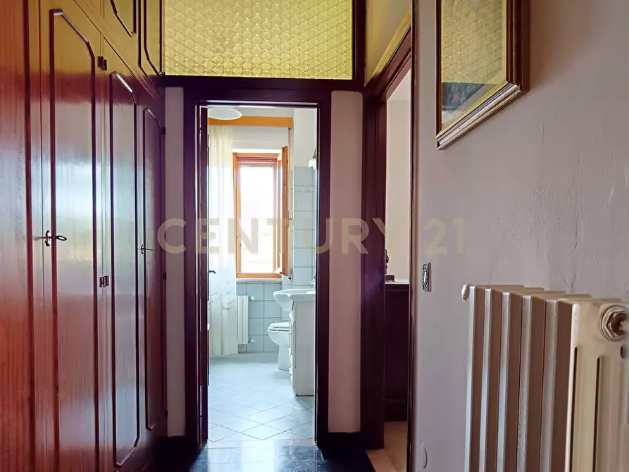 Immagine 7 di Quadrilocale in vendita  in Piazza Fratelli Cervi 10 a Abbadia San Salvatore