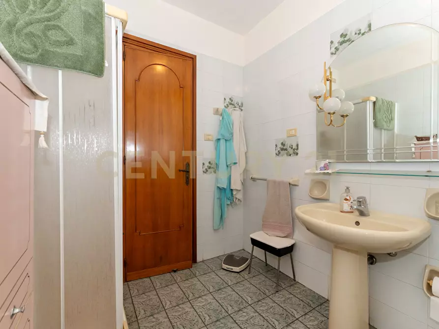 Immagine 32 di Quadrilocale in vendita  in Via Ammiraglio Toscano 5 a Catania