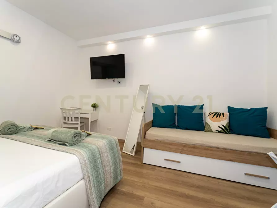 Immagine 17 di Bilocale in vendita  in Via Calì 17 a Catania