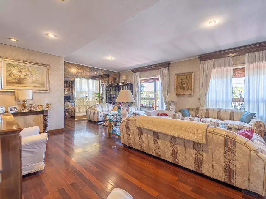 Immagine 13 di Attico in vendita  in Viale Cortina d'Ampezzo 199 a Roma