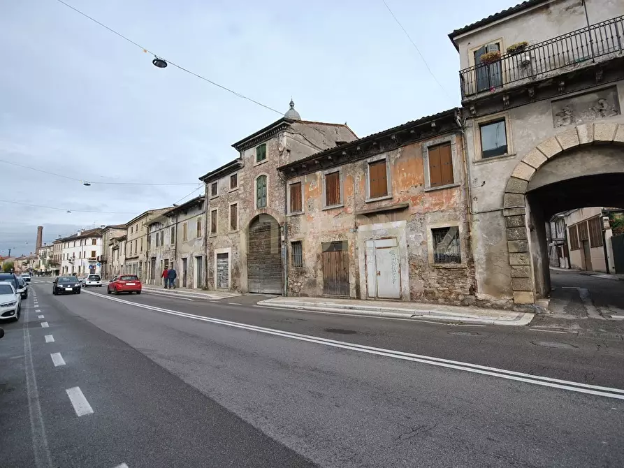 Immagine 3 di Porzione di casa in vendita  in Via Unità d'Italia 95 a Verona