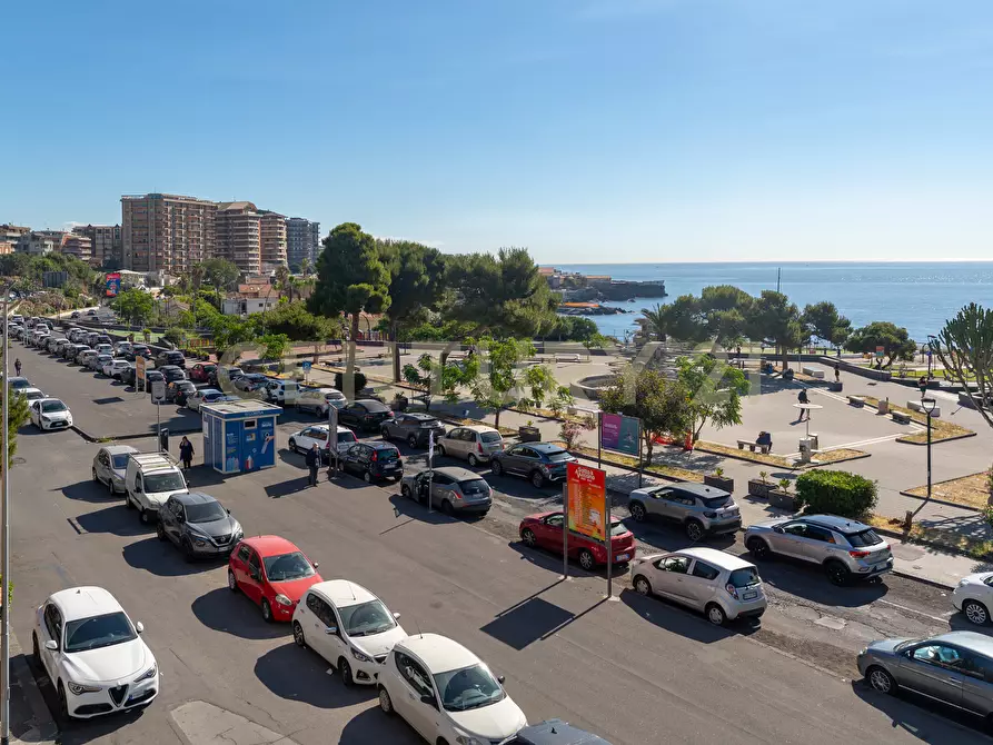 Immagine 54 di Pentalocale in affitto  in Piazza Europa 13 a Catania