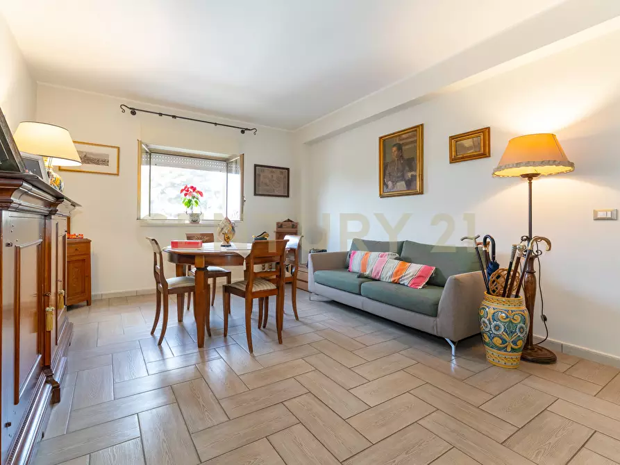 Immagine 17 di Trilocale in vendita  in Via Tremestieri 16 a Mascalucia