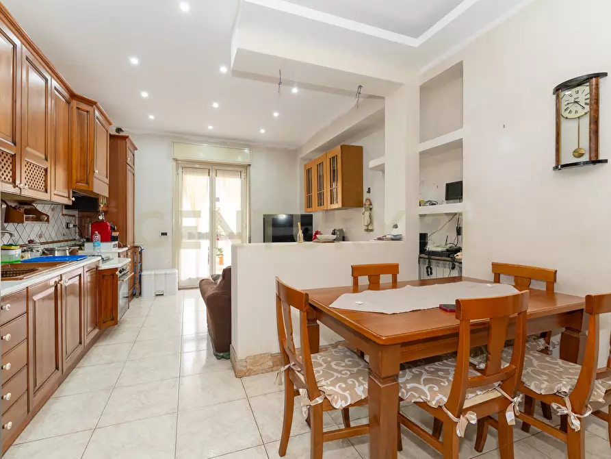 Immagine 23 di Pentalocale in vendita  in Via Goffredo Mameli 4 a Belpasso