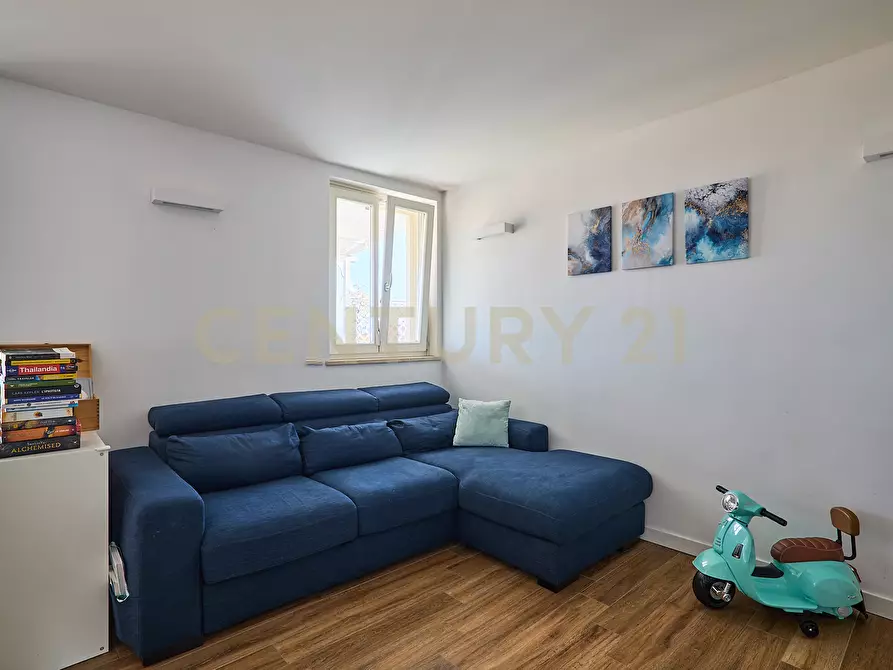 Immagine 8 di Attico in vendita  in Via Guglielmo Petroni 38 a Roma