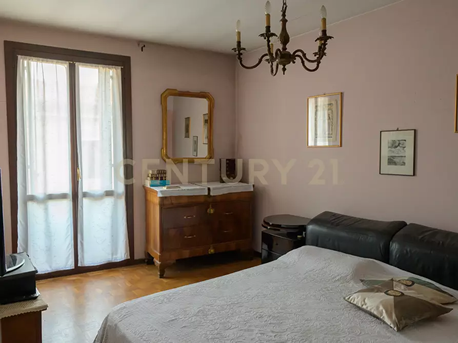 Immagine 18 di Pentalocale in vendita  in Corso Giacomo Matteotti 109 a Arzignano