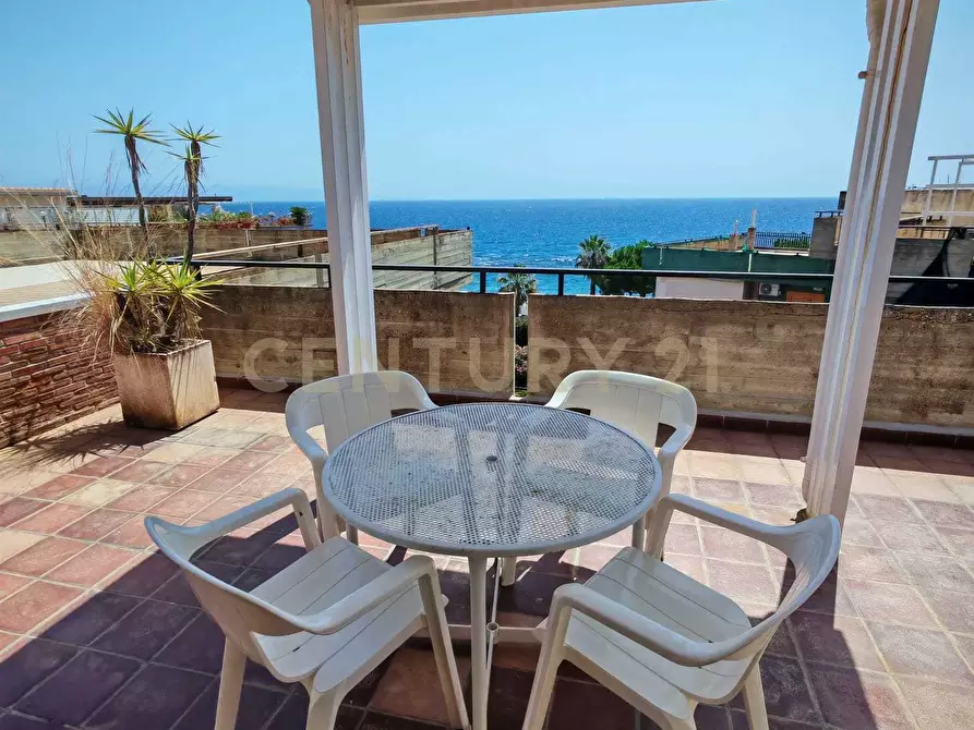 Immagine 54 di Trilocale in vendita  in Via dei Normanni 3 a Sant'alessio Siculo