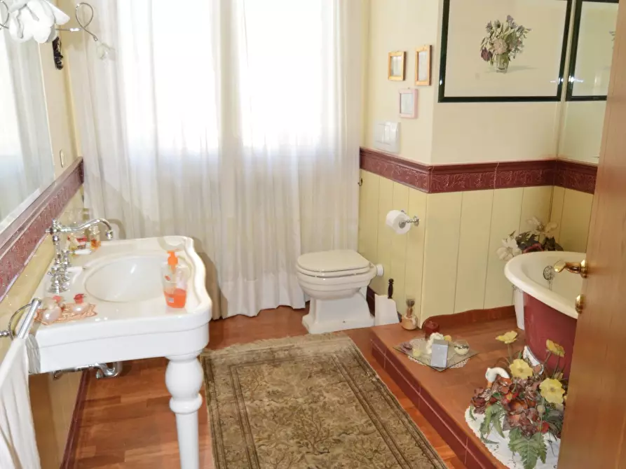 Immagine 21 di Villa in vendita  a Grosseto