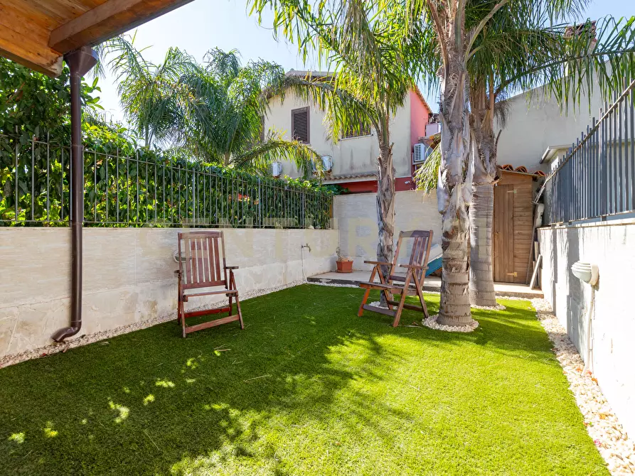 Immagine 1 di Casa indipendente in vendita  in VIALE ROSANNA a Noto