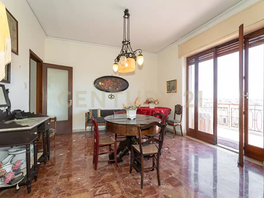 Immagine 13 di Pentalocale in vendita  in Via Redentore 15 a Catania