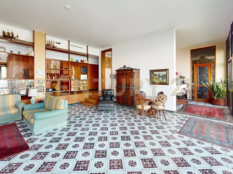 Immagine 19 di Villa in vendita  in Via Garitta 62 a Acireale