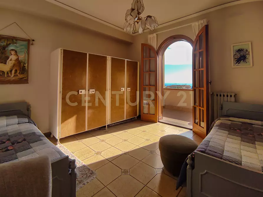 Immagine 35 di Villa in vendita  in Via Musumeci 47 a Giarre