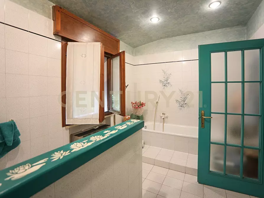 Immagine 29 di Pentalocale in vendita  in Via Giuseppe Garibaldi 5 a Casaleone