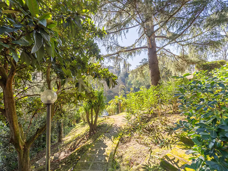 Immagine 27 di Bilocale in vendita  in Via la Sila 14 a Roma