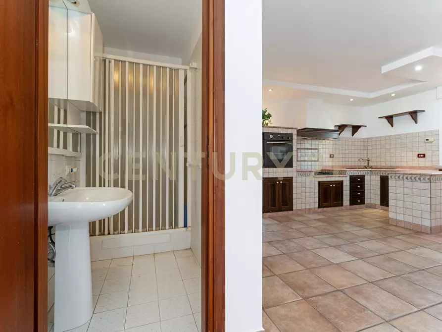 Immagine 38 di Attico in vendita  in Via Finocchiari 12 a Aci Catena