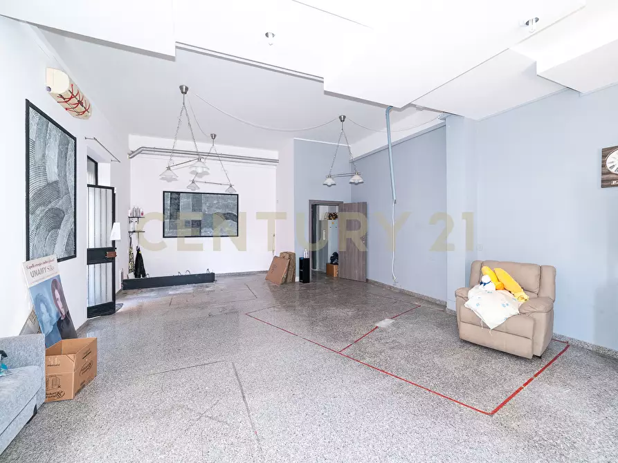 Immagine 12 di Locale commerciale in vendita  in Via Mario Rapisardi 20 a Fiumefreddo Di Sicilia