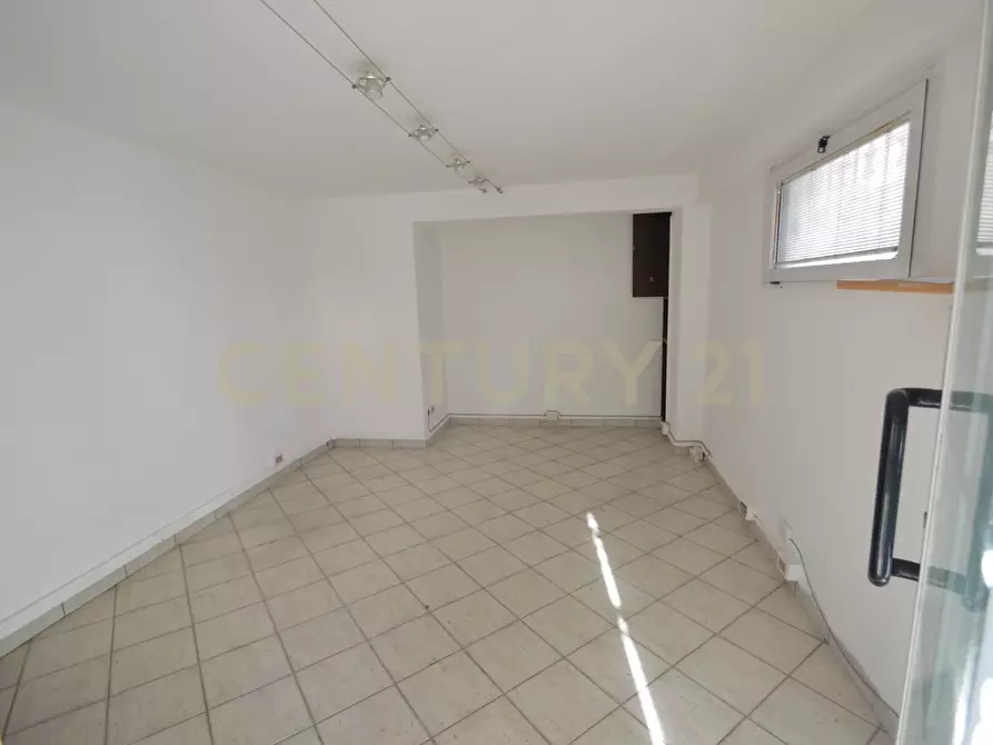 Immagine 10 di Ufficio in vendita  in VIA ADAMELLO 70B a Grosseto