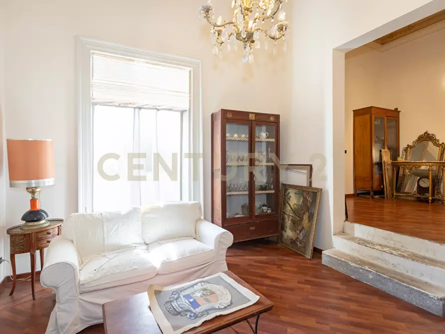 Immagine 20 di Pentalocale in vendita  in Via Etnea 196 a Catania