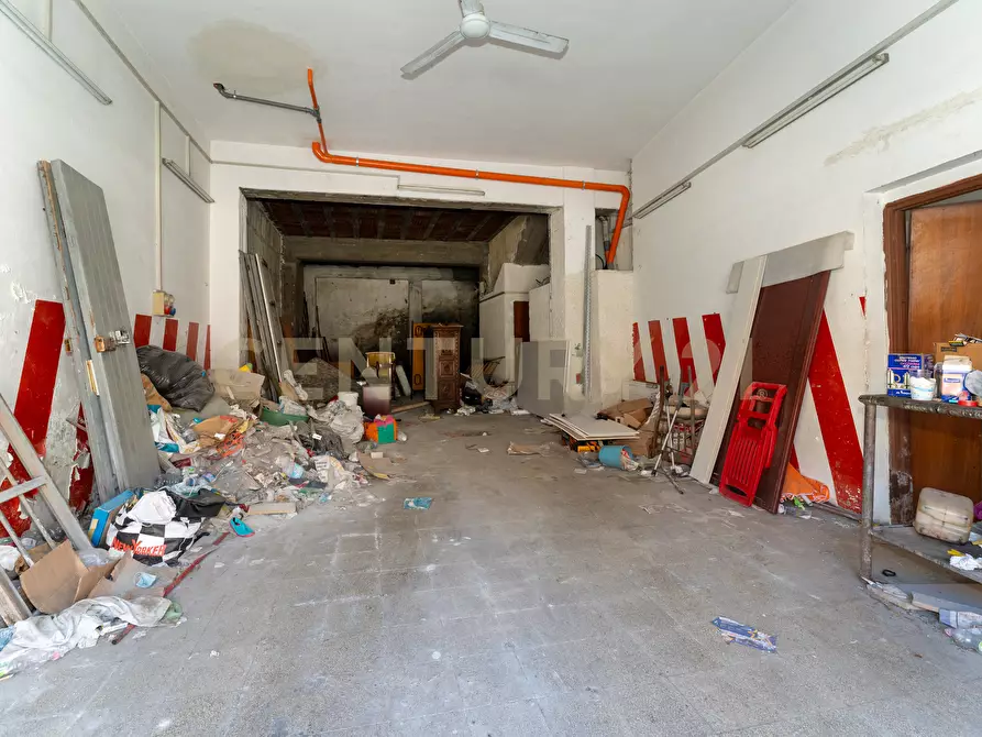 Immagine 48 di Palazzo in vendita  in Via Eraclea 82 a Lentini