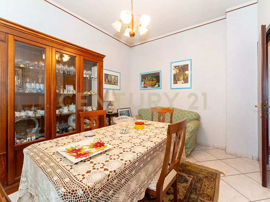 Immagine 49 di Pentalocale in vendita  in Viale Nitta 16b a Catania